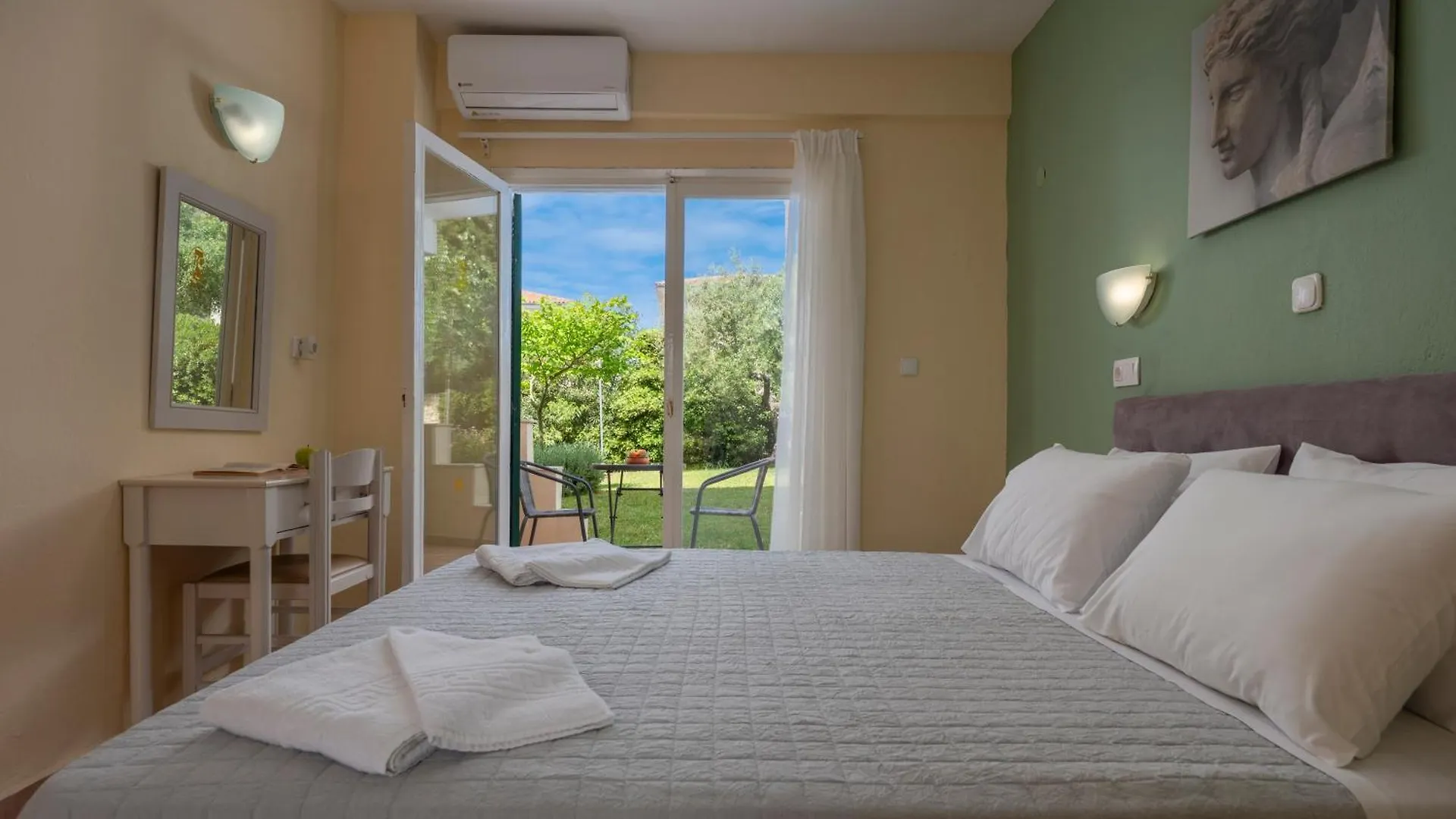 Julia Hotel 弗尔卡