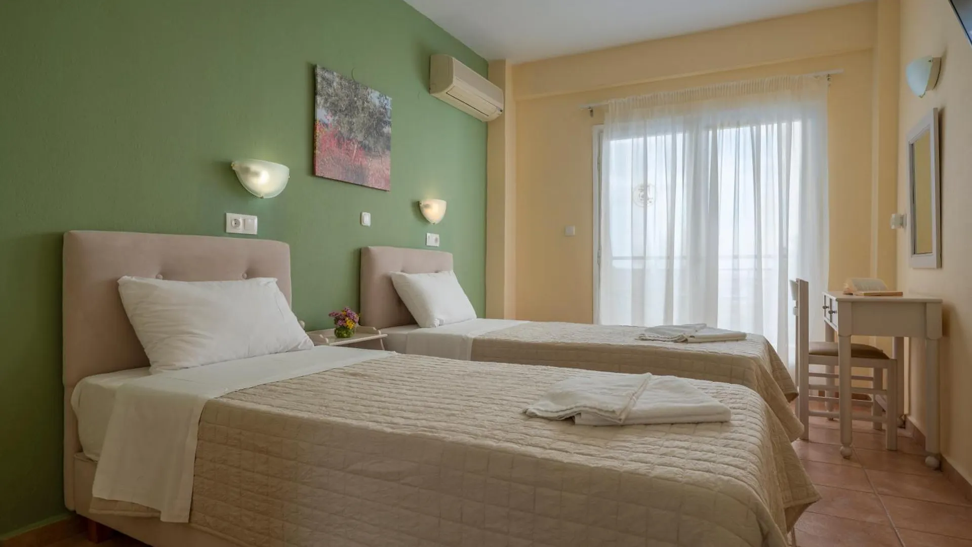 Julia Hotel 弗尔卡
