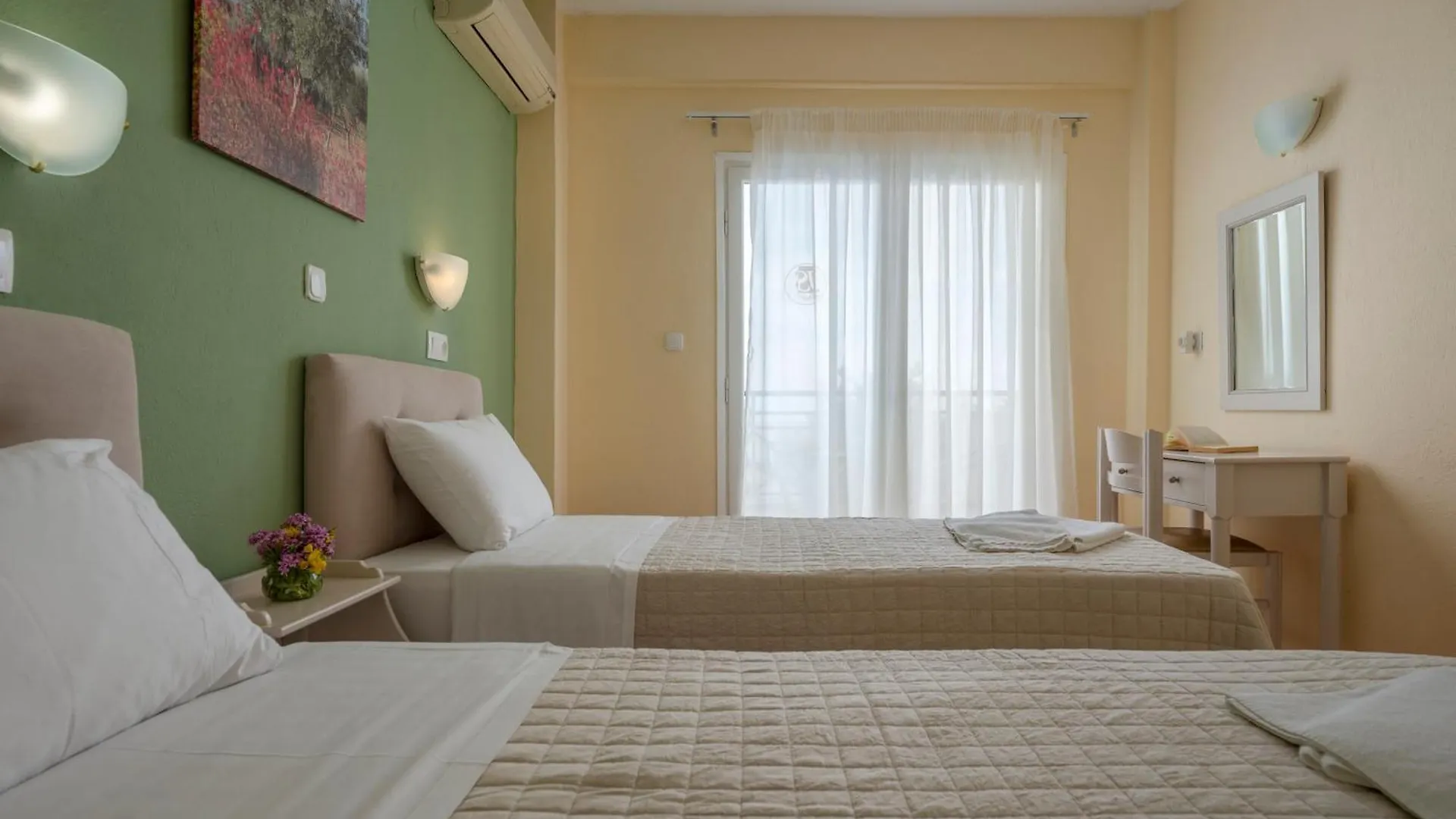 **  Julia Hotel Fourka Greece