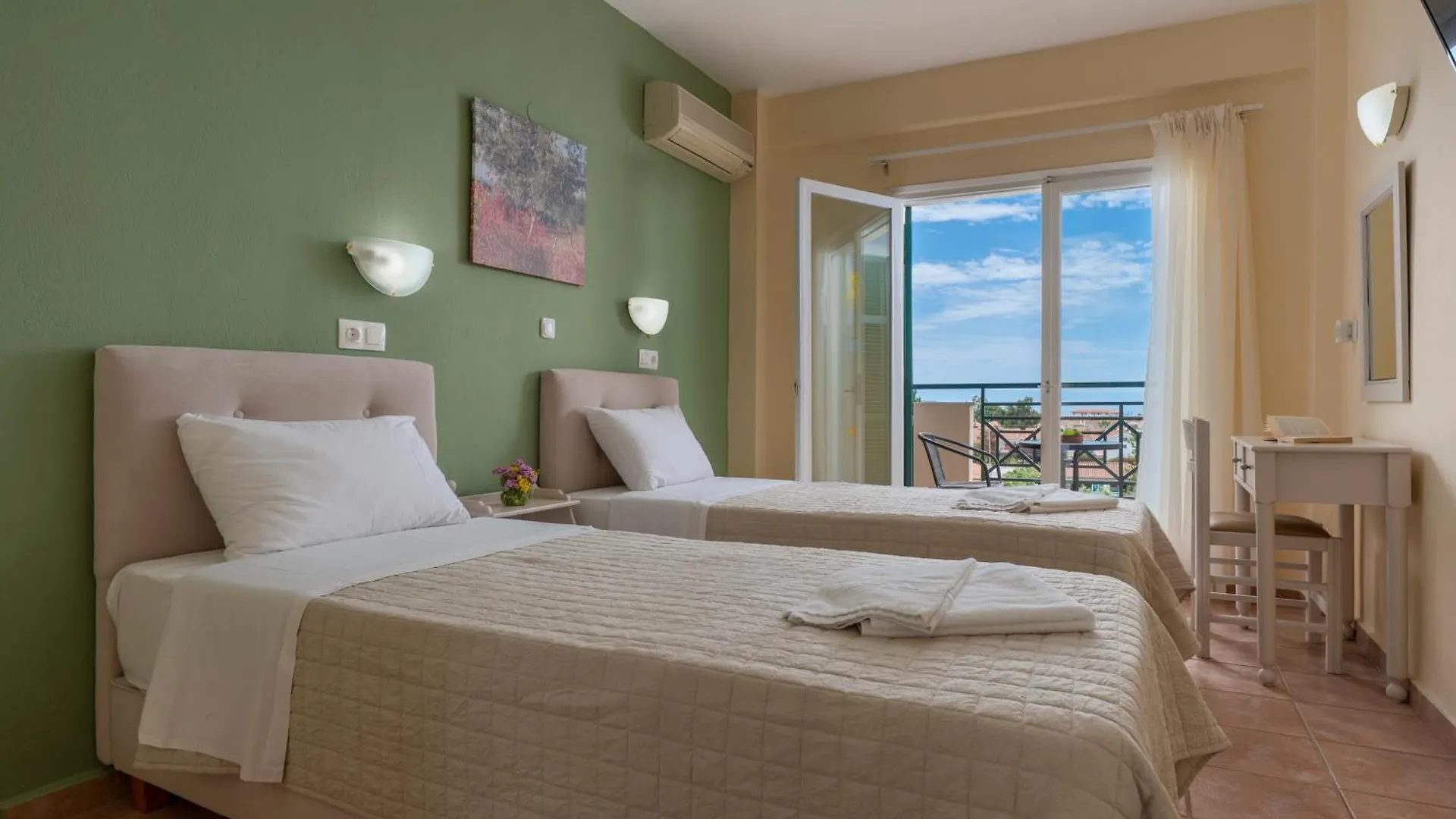 Julia Hotel Fourka
