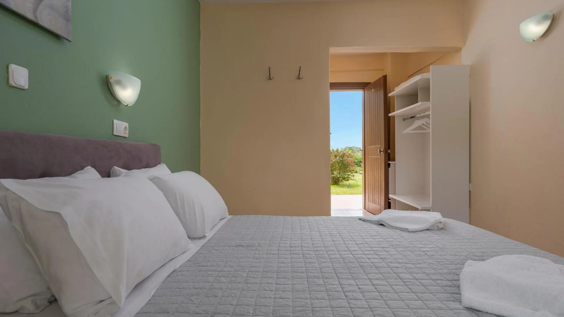 Julia Hotel Fourka