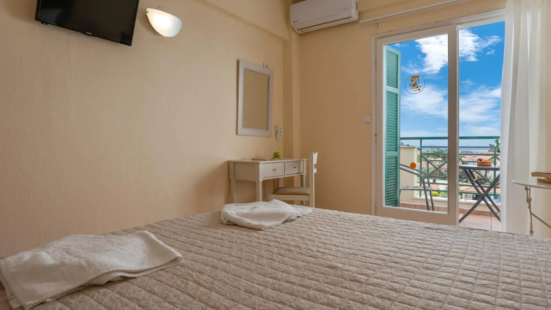 Julia Hotel Fourka